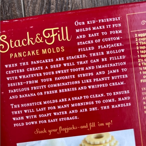 Williams Sonoma Stack & Fill Scalloped Pancake Molds - Set of 3 - Picture 4 of 4